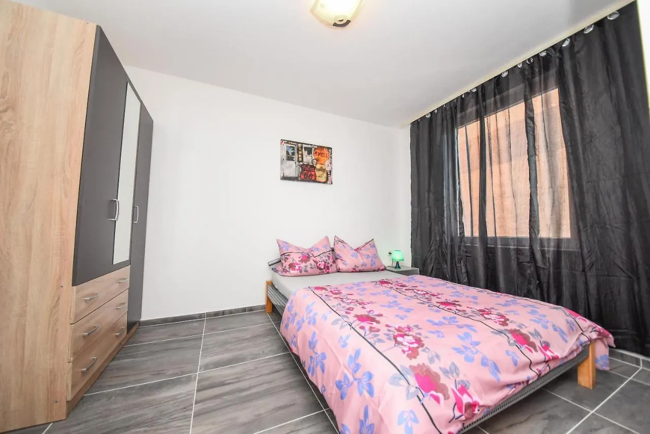 Apartmani Por Vir