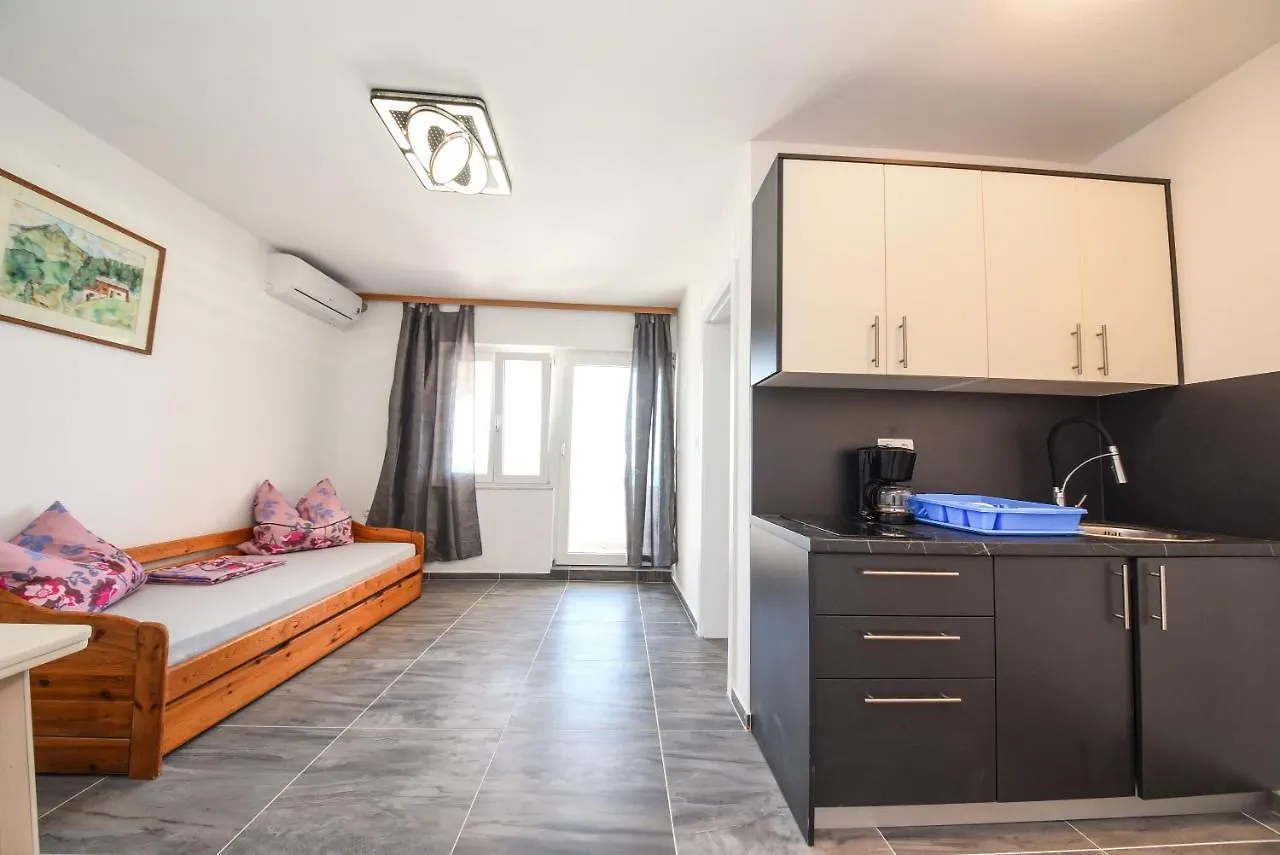 Apartmani Por Vir Lägenhet